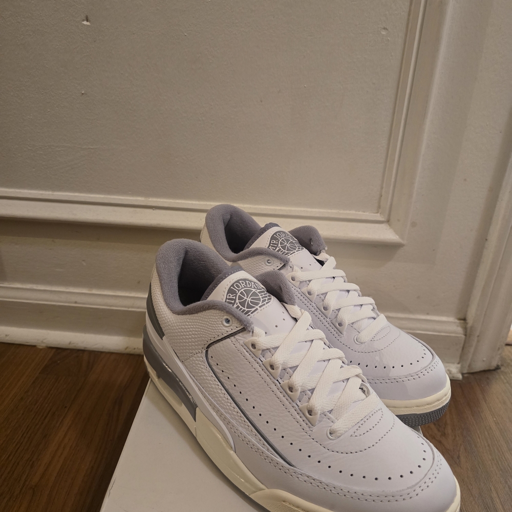 Air Jordan 2/3 White/grey Sz 8